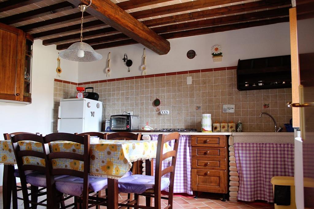 Casa Vacanze In Borgo Monteverdi Marittimo Extérieur photo